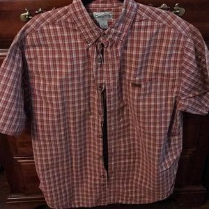 Men’s Carhartt button up short sleeve shirt.